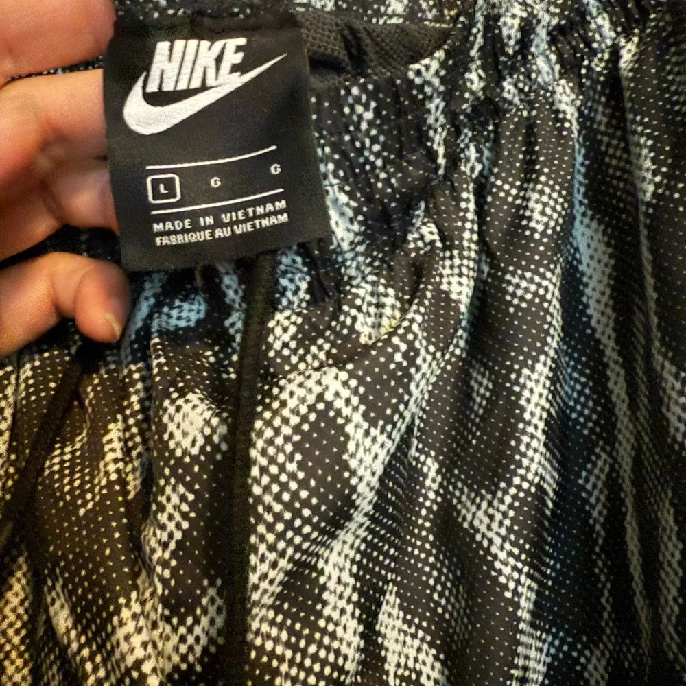 Nike Nylon Leopard Joggers - Picture 2 of 4